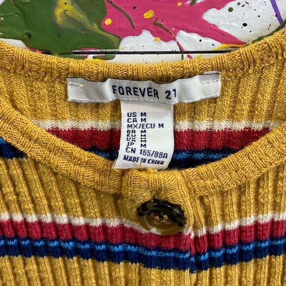 Forever 21 Button Front Crop Top 🌪 - Picture 3 of 3